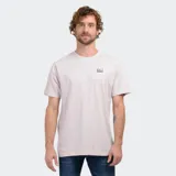 Remera O'Neill de manga corta y cuello redondo, color rosado claro con sutil efecto melange, con parche pequeño con el logo de la marca en el pecho.