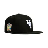 Gorro New Era 59FIFTY negro con logo de los Los Angeles Dodgers bordado en blanco al frente y parche conmemorativo del 40 aniversario en el lateral.