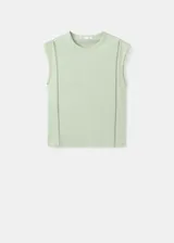 Camiseta sin mangas color verde menta, con cuello redondo y costuras decorativas pespunteadas en los hombros.