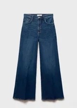 Jeans wide leg tiro alto de denim azul con cinco bolsillos, trabillas para cinto y cierre frontal con cremallera y botón.