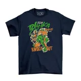 Remera de algodón color marrón con estampa frontal de Blanka, personaje de Street Fighter, en tonos verdes y naranjas, con texto alusivo al videojuego.