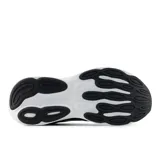 Championes de running New Balance modelo 680 V9, color negro con entresuela blanca. Presentan malla transpirable en la parte superior, amortiguación Fresh Foam para una pisada ligera y suela de goma integrada para mayor comodidad.