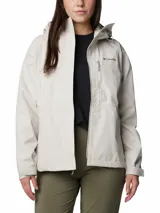 Campera impermeable Columbia modelo Hikebound II, color gris claro, con capucha ajustable, cierre frontal con solapa, bolsillos con cremallera y puños ajustables. Cuenta con tecnología Omni-Tech™ y costuras selladas.