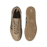 Zapatillas Adidas Handball Spezial color arena con detalles en azul.