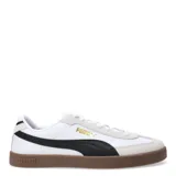 Championes urbanos Puma modelo Club II Era, color negro con detalles en blanco y suela de goma color marrón. Confeccionados en una combinación de cuero y gamuza, presentan el logo de la marca en dorado en el lateral.