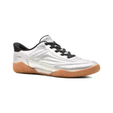 Championes Skechers modelo Slip-Ins Zinger Evo Off The Pitch, de color plateado con detalles en negro y suela de goma marrón. Confeccionados con parte superior de piel sintética metalizada, cordones elásticos fijos y diseño sin cordones.