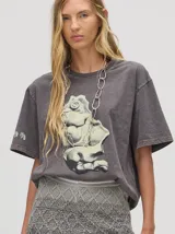 Short de tejido de punto color gris con efecto degradado y patrón de rombos. Tiene pretina elástica combinada.