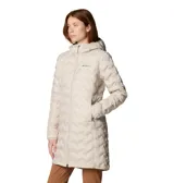 Campera larga tipo parka de Columbia, color beige, con diseño acolchado sin costuras, capucha integrada y cierre frontal de doble sentido. Cuenta con tecnología de aislamiento térmico y bolsillos laterales con cierre.