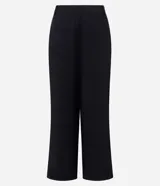 Pantalón wide leg de sastrería color negro, confeccionado en viscosa y poliéster, con cintura estructurada y caída fluida.
