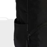 Mochila Adidas color negro con diseño minimalista, cuenta con un compartimento principal con cierre, bolsillo frontal y bolsillos laterales. Incluye asas superiores para llevar como bolso de mano y correas ajustables para los hombros.