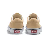 Championes Vans Ward de lona color beige con la clásica banda lateral blanca.