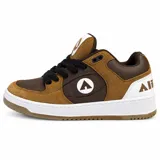 Zapatillas Airwalk Throlle de estilo urbano, color marrón y chocolate con inserciones de gamuza, cordones negros y suela de goma blanca con base marrón.