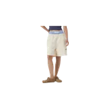 Short de felpa color beige de la marca Eme Studios, con cintura elástica, bolsillos laterales con cierre y ribetes laterales en contraste. Presenta el logo de la marca estampado en la pierna izquierda.