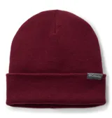 Gorro tipo beanie de punto color bordó con vuelta en el borde y etiqueta de la marca Columbia cosida en el lateral.