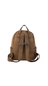 Mochila negra combinada con nobuck, bolsillo amplio adelante con broche y cierre, bolsillos en los costados, asas regulables y bolsillos internos.