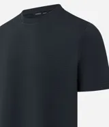 Remera de manga corta y cuello redondo color verde militar, de corte slim y diseño texturizado.