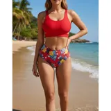 Top de bikini tipo crop top de color verde militar, con diseño deportivo y banda elástica en la base.