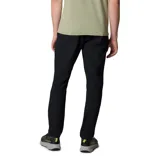 Pantalón tipo chino de corte recto y diseño clásico, confeccionado con tecnología Omni-Shield que repele la humedad y las manchas. Cuenta con cinco bolsillos, incluyendo uno pequeño frontal utilitario, y cintura diseñada para mayor comodidad.