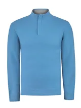 Sweater de cuello alto con medio cierre color celeste, confeccionado en hilado italiano de lana y cashmere.