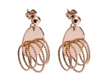Aros colgantes de acero rose gold con cierre de mariposa, compuestos por un círculo superior, una placa ovalada y aros colgantes trenzados.