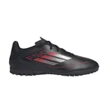 Championes de fútbol Adidas F50 Club TF, color negro con detalles en rojo y blanco. Diseñados para césped sintético.