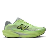 Championes de running New Balance modelo Ellipse, color verde lima con detalles en gris y plateado. Presentan entresuela con tecnología Fresh Foam X para mayor amortiguación, parte superior de malla técnica ligera y transpirable, y suela de goma.