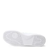 Championes urbanos New Balance de cuero blanco con logo "N" en relieve en los laterales.