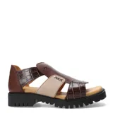 Sandalias de cuero combinadas en color negro y beige, con diseño de tiras anchas, suela track dentada y detalle de costuras decorativas.