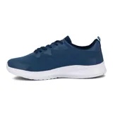 Zapatillas deportivas Avia modelo Marx, color azul con detalles en azul oscuro y suela blanca.