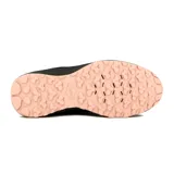 Championes de trail running Asics modelo Trail Scout para mujer, color negro con detalles en rosado y rojo.