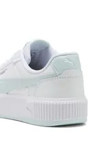 Championes Puma Carina Mia, color blanco con franja lateral en tono menta y suela de plataforma con textura acanalada.