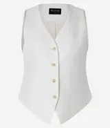 Chaleco sastre color marrón chocolate con escote en V y cierre frontal con botones.