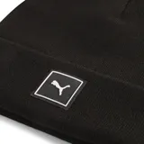 Gorro tipo beanie de tejido de punto color negro, con diseño de corona alta y parche cuadrado con el logo de Puma en el frente.