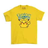 Remera amarilla de manga corta con estampado frontal pixelado de Pikachu y el logo de Pokémon.
