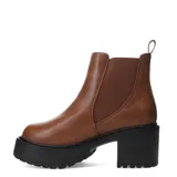Botas Chelsea de mujer color marrón claro (tan), con caña corta, elásticos laterales y plataforma gruesa con taco ancho y suela track negra.