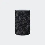 Bufanda multifuncional tipo cuello, confeccionada en tejido Thermonet con fibras aislantes PrimaLoft. Diseño sin costuras, elástico y transpirable, con estampado abstracto en tonos oscuros.