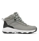 Bota de senderismo Columbia modelo Newton Ridge, color gris con detalles en negro y blanco. Confeccionada en cuero impermeable con tecnología Omni-Tech y suela Omni-Grip para mayor tracción. Cuenta con sistema de amortiguación TechLite y cierre mediante cordones.