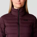 Campera acolchada de plumón con cierre frontal completo, cuello alto y diseño liviano. Cuenta con bolsillos laterales con cierre y puños elásticos para mayor protección contra el frío.