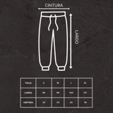 Pantalón de jogging negro de corte oversize, confeccionado en algodón con felpa interior. Presenta bordado con la frase 'JUST BEGIN' en la parte inferior de la pierna derecha y detalle bordado en la pierna izquierda.