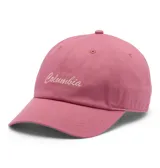 Gorro tipo gorra con visera de marca Columbia, color rosado, con diseño clásico de paneles y el logo bordado en tono más claro en el frente.