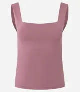 Blusa básica sin mangas marca Cortelle, confeccionada en poliamida, con escote cuadrado y tirantes medianos.