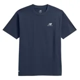 Remera de algodón de corte relajado, color azul marino, con cuello redondo y mangas cortas. Presenta el logo de la marca estampado en el pecho y una pequeña etiqueta con el logo en el ruedo inferior.