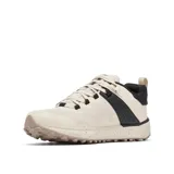 Championes de senderismo Columbia Facet 75 OutDry, color beige con detalles en negro. Presentan un diseño técnico con malla duradera, soporte de TPU en el mediopié, clip en el talón y suela con tracción avanzada para terrenos irregulares.