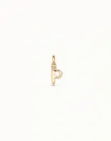 Dije dorado con forma de letra P, con gancho para colgar en collar o pulsera.