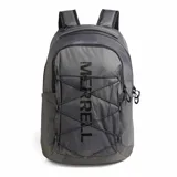 Mochila urbana Merrell color gris oscuro, con compartimento principal con cierre, panel trasero acolchado, correas ajustables y elástico de compresión en el frente con logo estampado.
