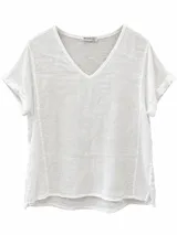Blusa blanca de lino con escote en V, mangas cortas con vuelta y corte holgado.