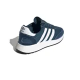 Championes Adidas modelo I-5923, de color azul marino con las icónicas tres tiras laterales en blanco. Presentan una combinación de materiales en la capellada, incluyendo malla y refuerzos de gamuza, montados sobre una entresuela blanca con tecnología Boost para mayor amortiguación.