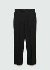 Pantalon de vestir de corte recto y tiro medio, con bolsillos laterales y bolsillos de ribete en la parte posterior. Presenta trabillas para cinturón y cierre frontal.