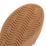 Championes Adidas VL Court 3.0 para mujer, color verde con detalles en rosa y suela marrón.