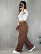 Pantalón de jogging gris melange, de corte amplio y cintura elástica.